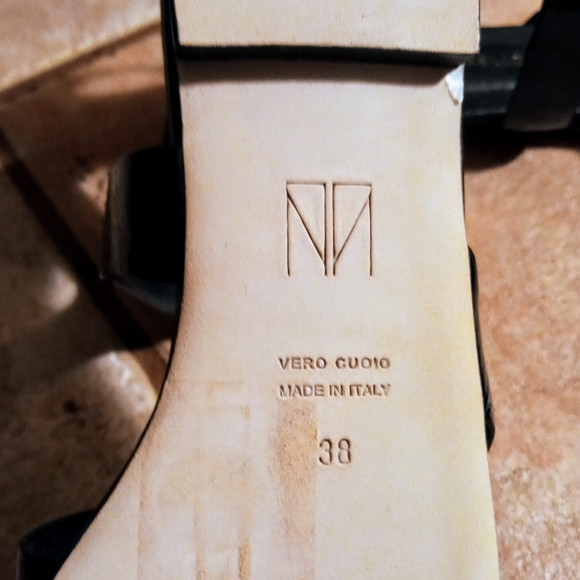 Tamara Mellon Black Patent Leather Gladiator Sandals - Picture 9 of 9